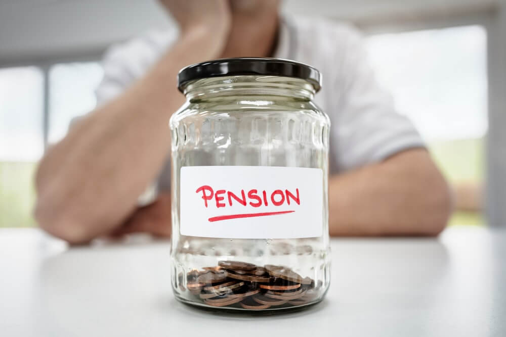 Saves Money with Free Pension Plan Calculator